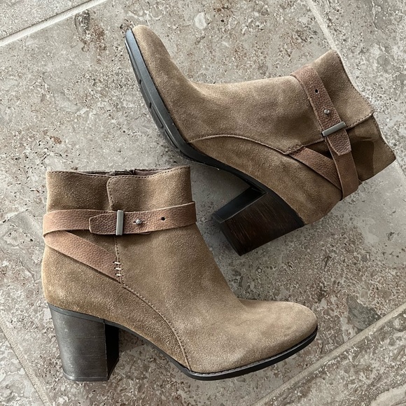 NEW Clarks Enfield Sari Olive Leather Suede Ankle Boots, Size UK 7D, US 9½M - Picture 8 of 16